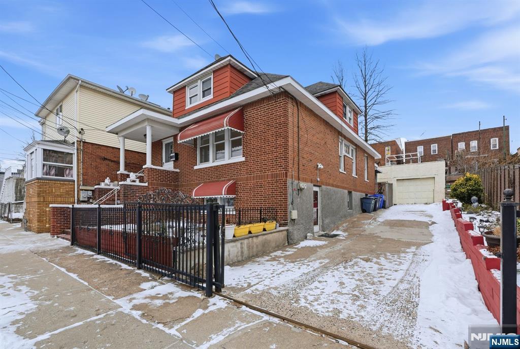 44 Malcolm Avenue Garfield, NJ 07026 - Photo 5 of 50