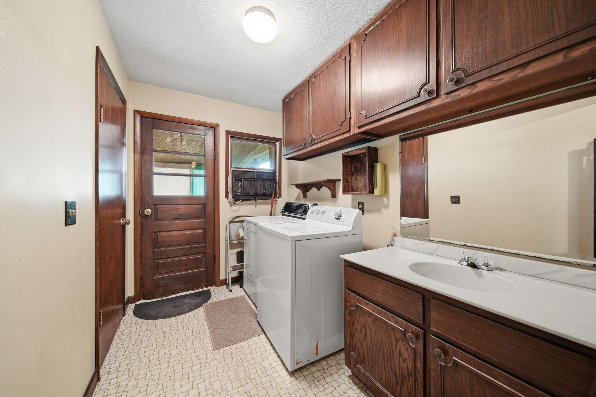 14940 Medina Road Hudson, MI 49247 - Photo 13 of 60 First Floor Laundry