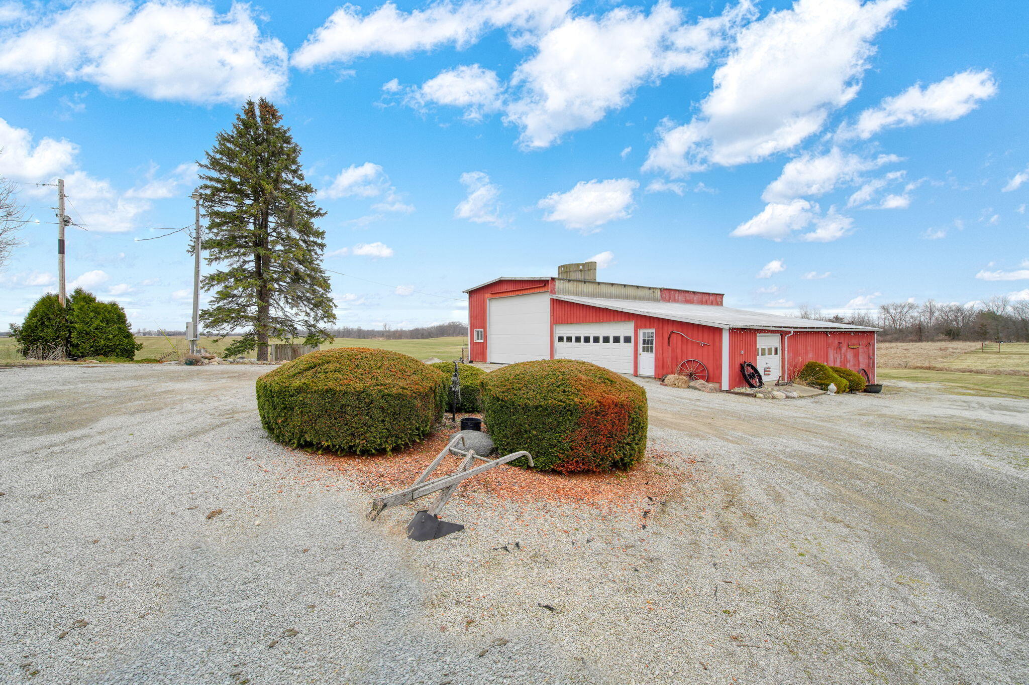 14940 Medina Road Hudson, MI 49247 - Photo 26 of 60 Circle Drive