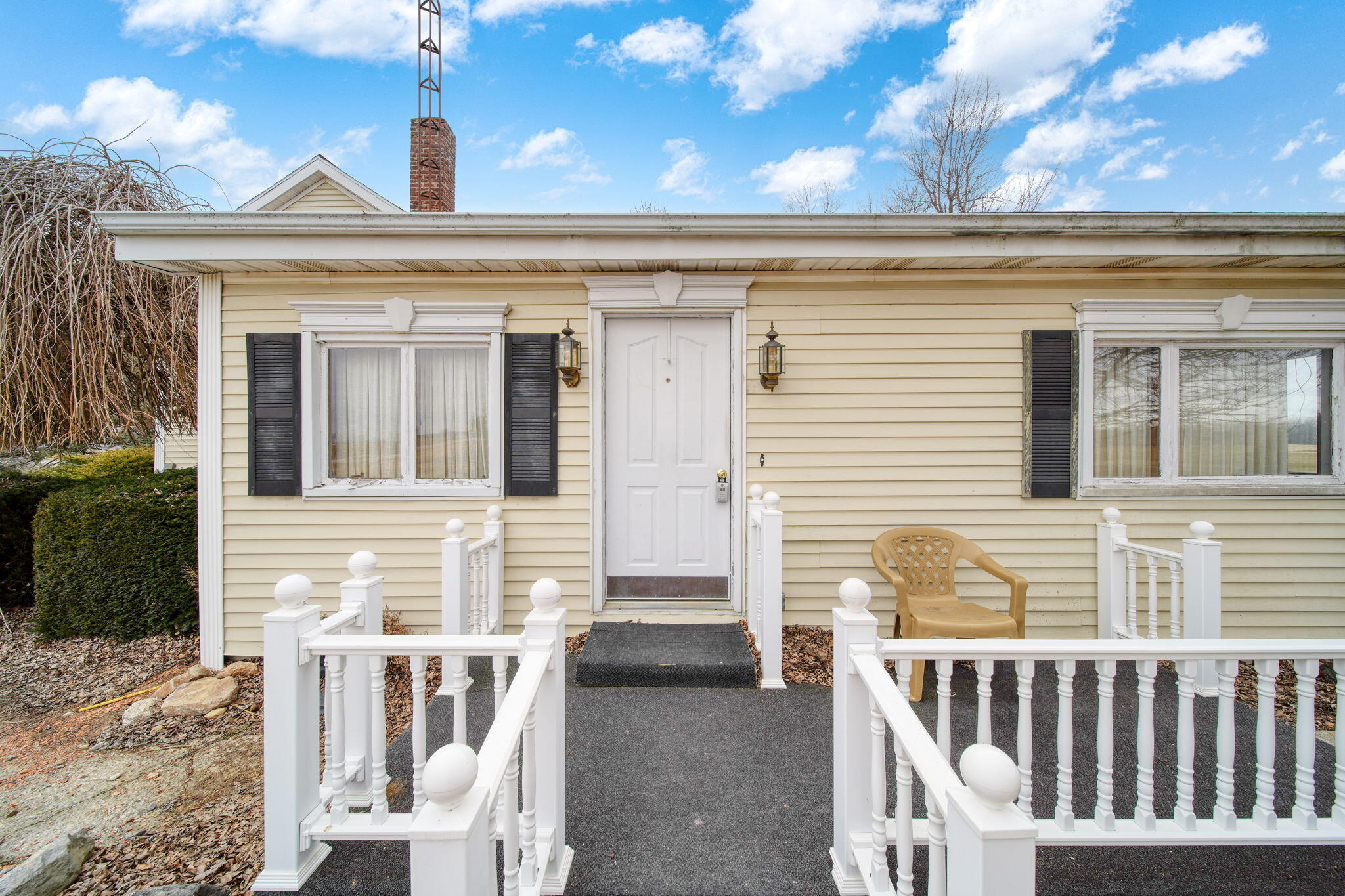 14940 Medina Road Hudson, MI 49247 - Photo 31 of 60 Side Deck