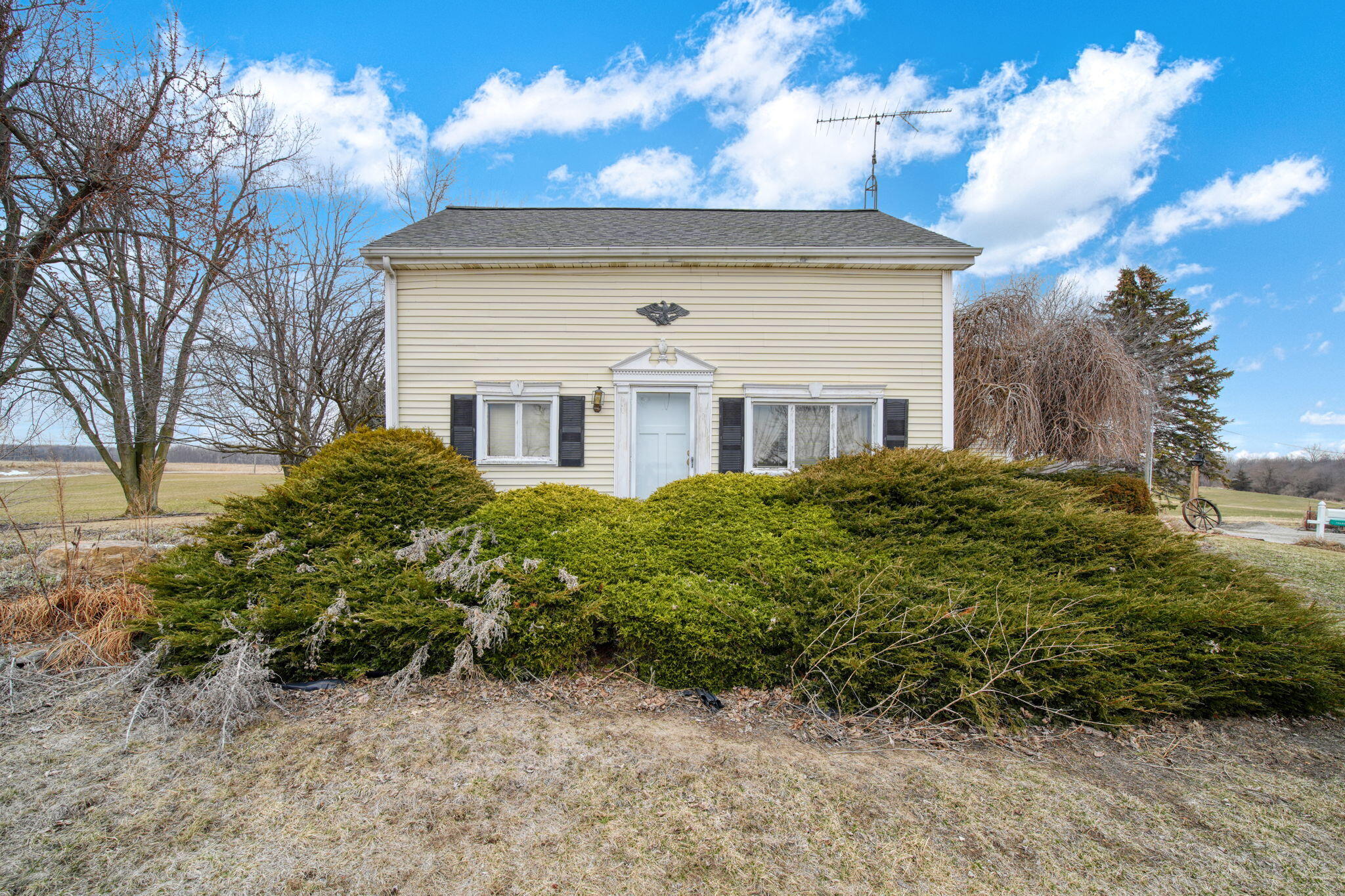14940 Medina Road Hudson, MI 49247 - Photo 45 of 60 Front
