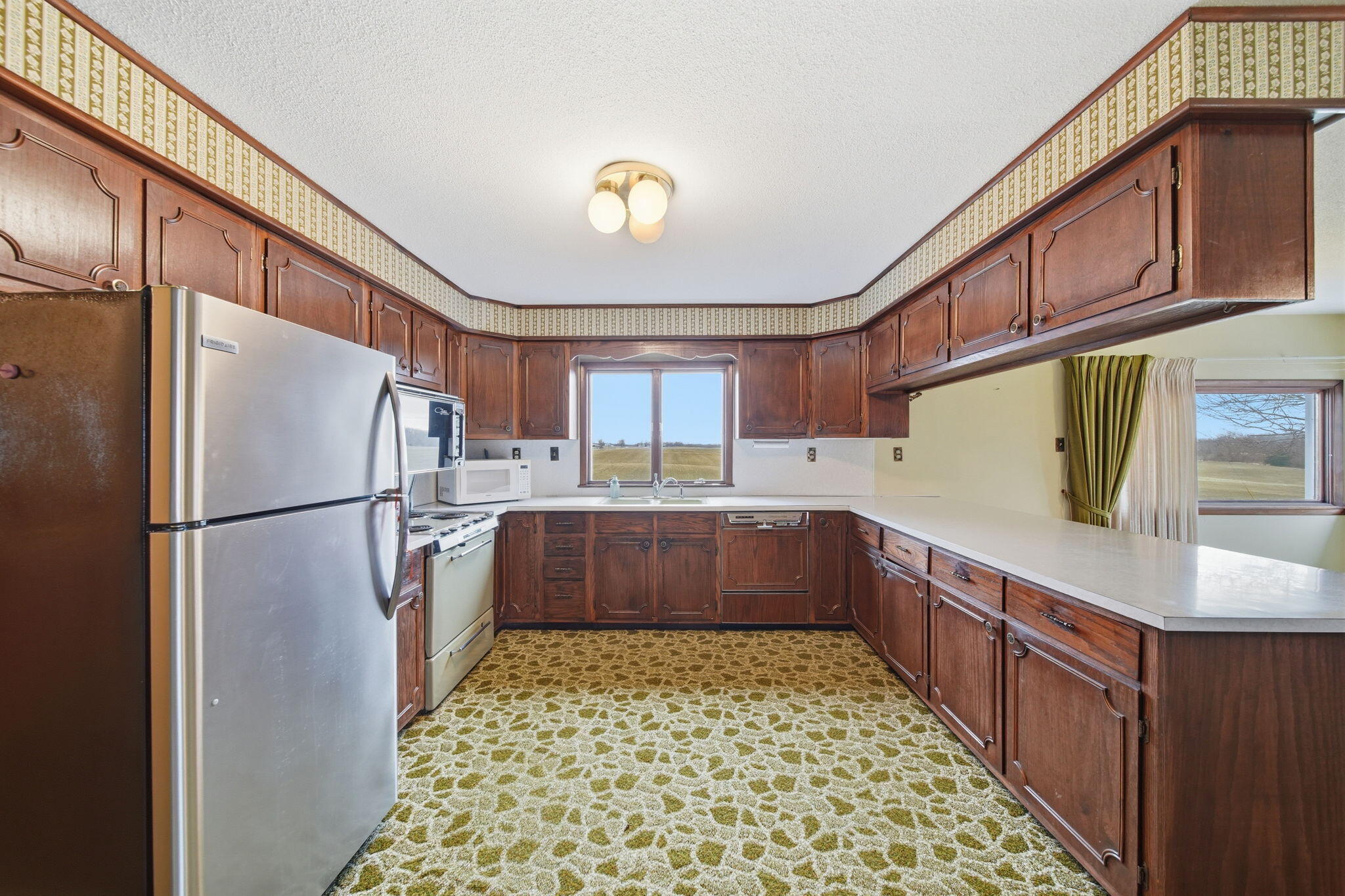 14940 Medina Road Hudson, MI 49247 - Photo 5 of 60 Kitchen