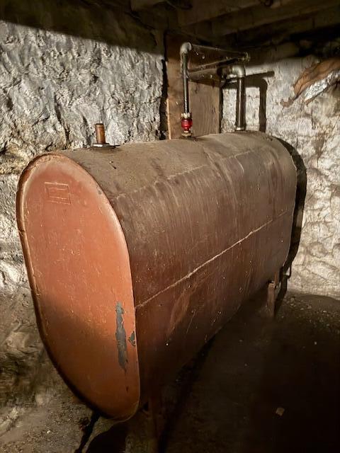 14940 Medina Road Hudson, MI 49247 - Photo 52 of 60 Oil Tank