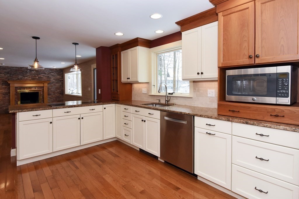 17 Rockland Road Danvers, MA 01923 - Photo 14 of 38 Gallery Image 14