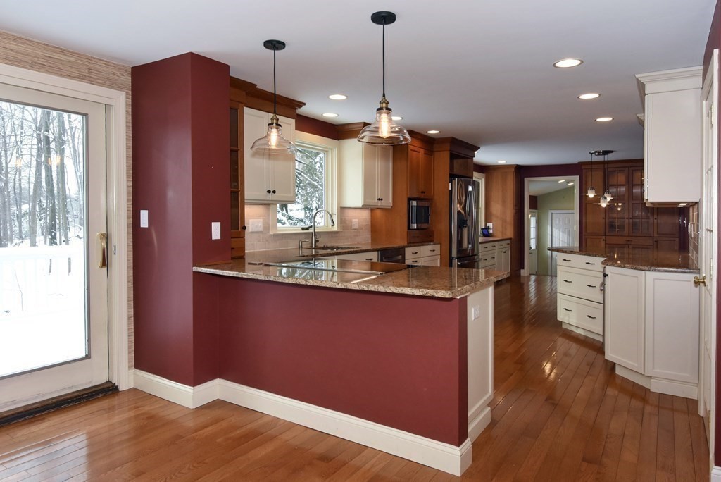 17 Rockland Road Danvers, MA 01923 - Photo 16 of 38 Gallery Image 16