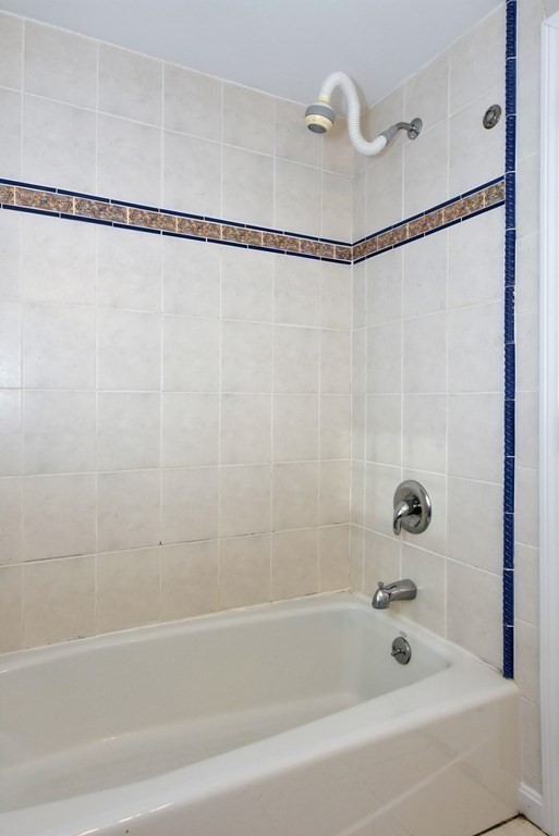 17 Rockland Road Danvers, MA 01923 - Photo 28 of 38 Gallery Image 28