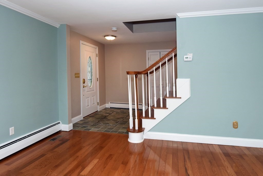 17 Rockland Road Danvers, MA 01923 - Photo 3 of 38 Gallery Image 3