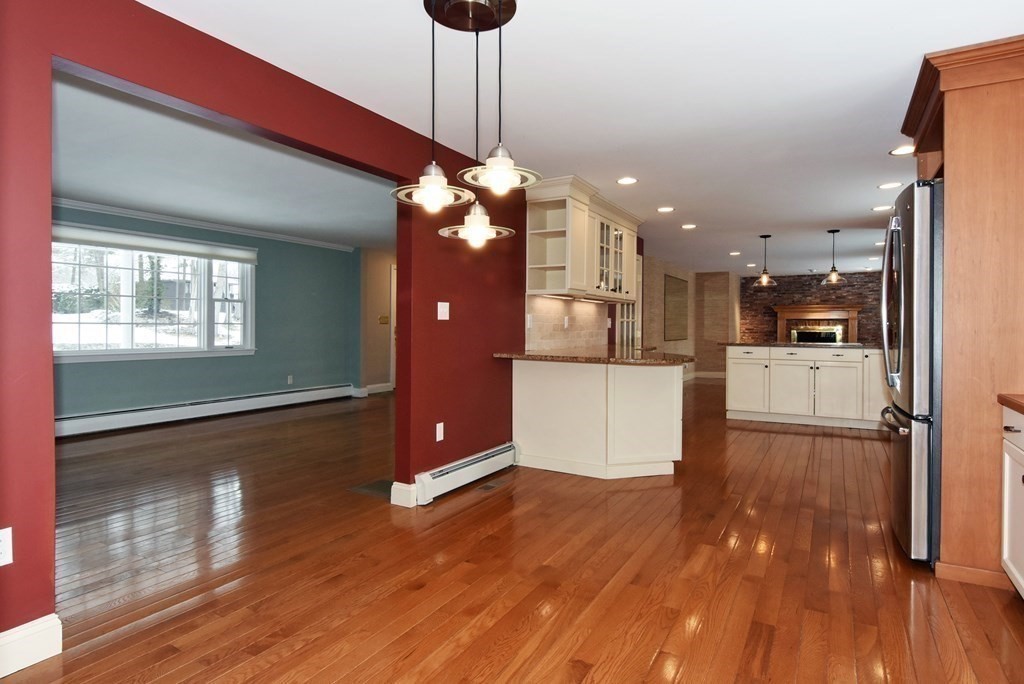 17 Rockland Road Danvers, MA 01923 - Photo 7 of 38 Gallery Image 7