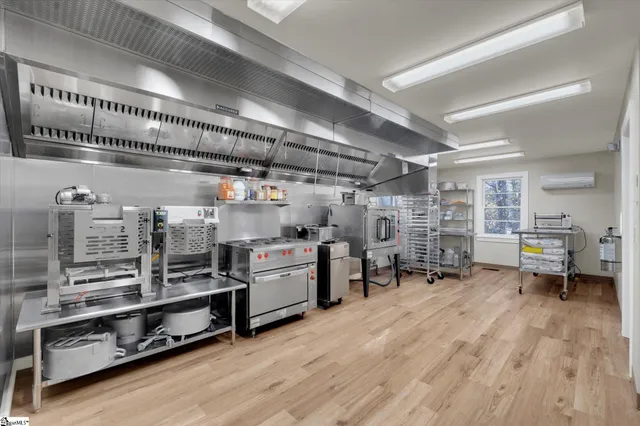 $5,400 | 323 West Georgia Road, Simpsonville, SC 29681