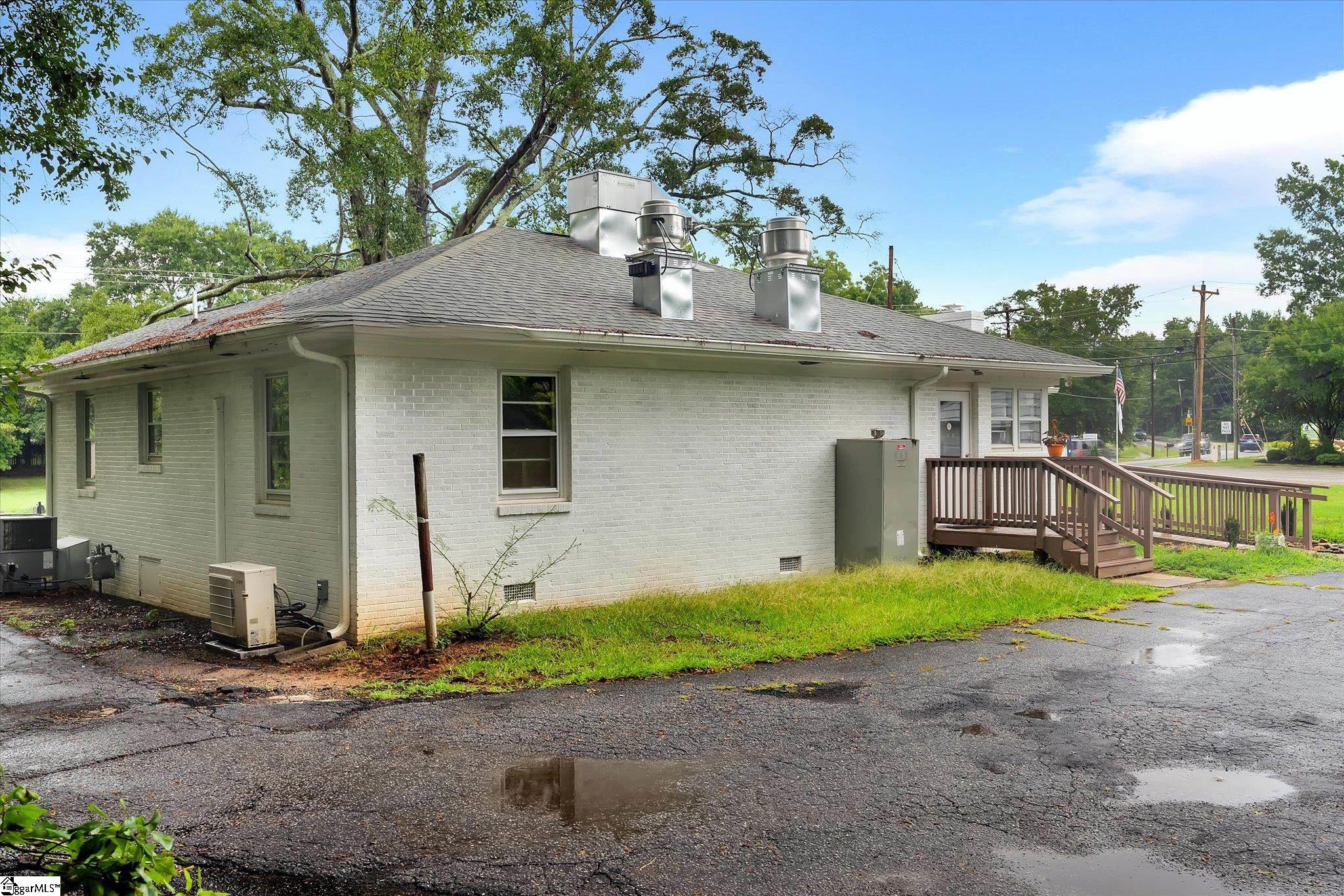 323 West Georgia Road Simpsonville, SC 29681 - Photo 25 of 28