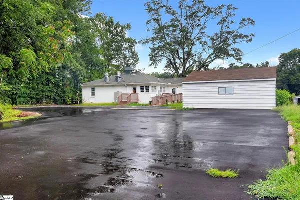 $3,629 | 323 West Georgia Road, Simpsonville, SC 29681