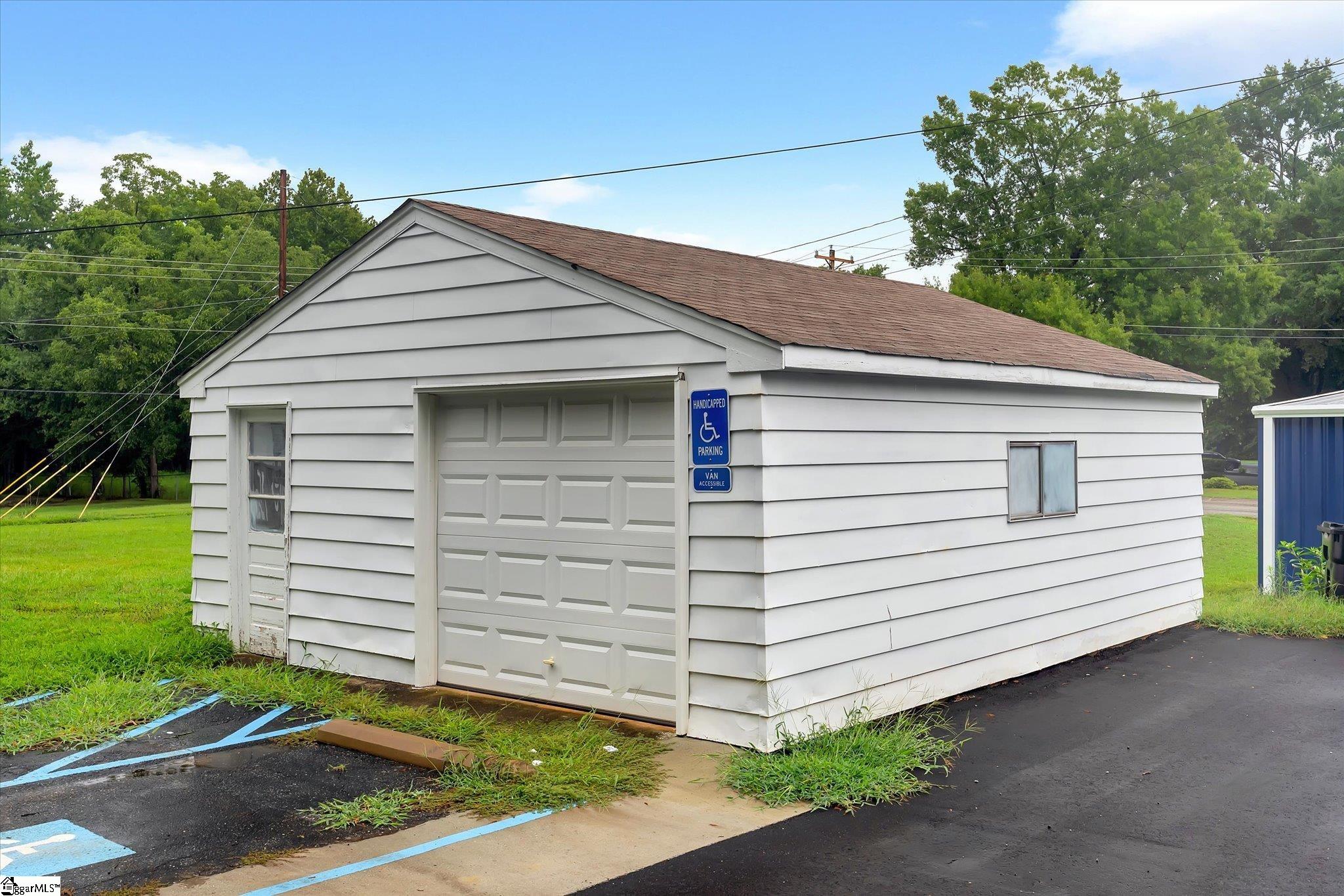 323 West Georgia Road Simpsonville, SC 29681 - Photo 28 of 28