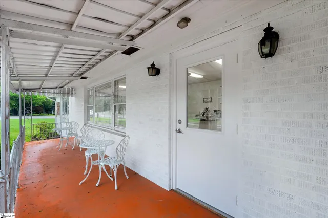 $5,400 | 323 West Georgia Road, Simpsonville, SC 29681