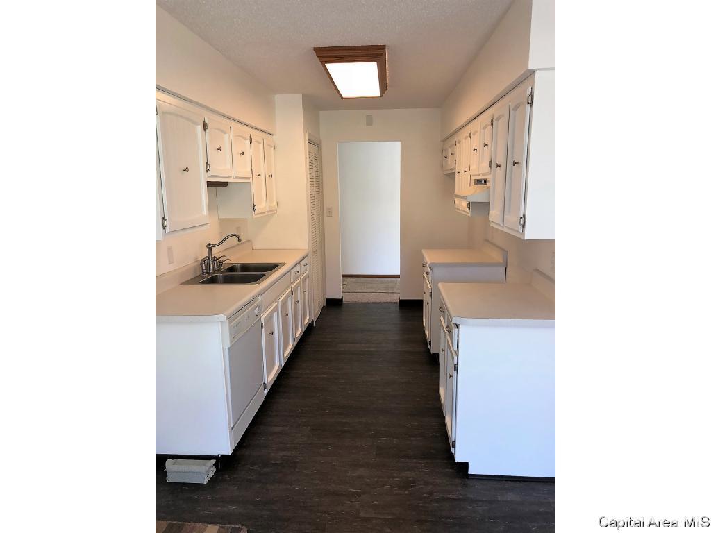 906 Gabbert Road Springfield, IL 62707 - Photo 2 of 15 Gallery Image 2