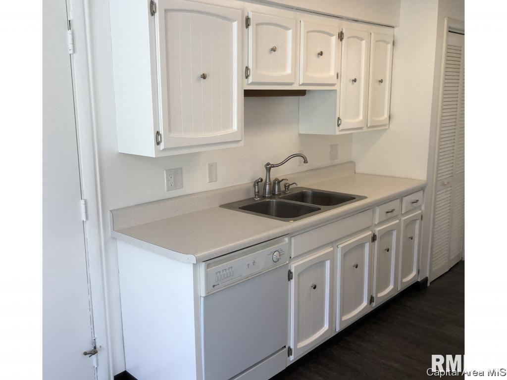906 Gabbert Road Springfield, IL 62707 - Photo 3 of 15 Gallery Image 3