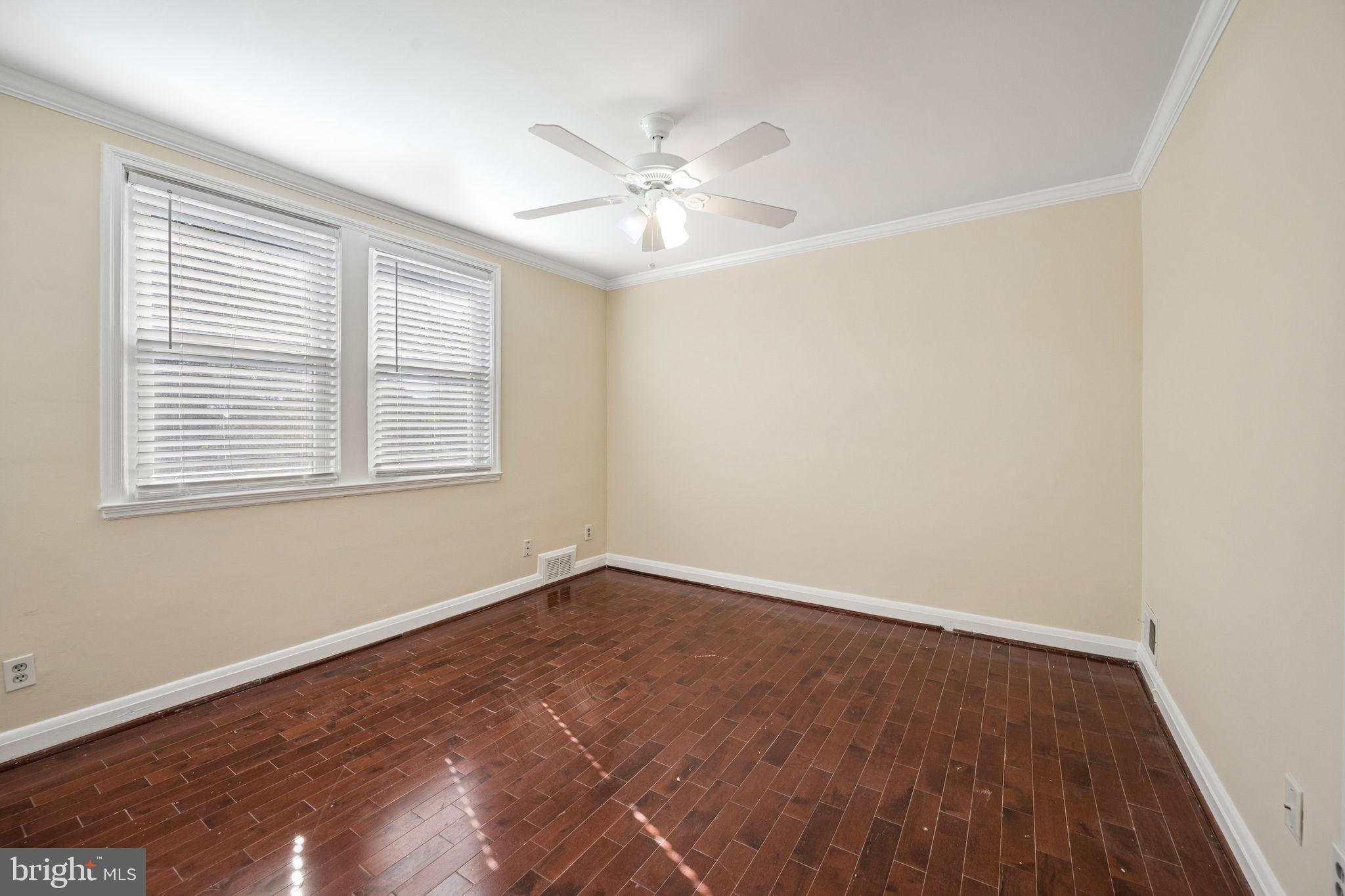 33 Briarwood Road Catonsville, MD 21228 - Photo 28 of 43