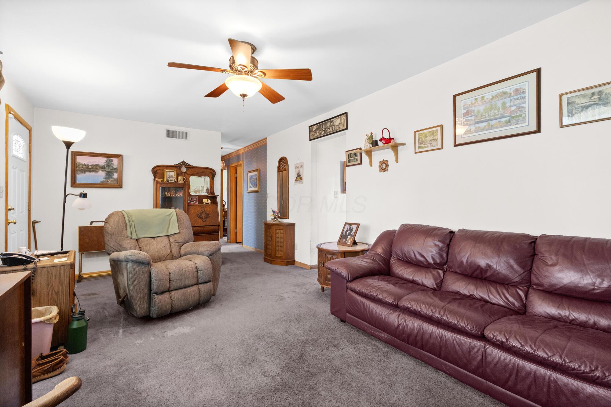3329 Clime Road Columbus, OH 43223 - Photo 5 of 44 6_cs9a6501