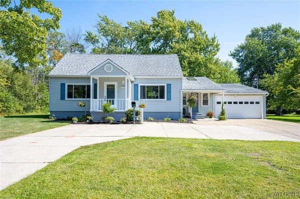 $290,000 | 7559 Erie Road, Evans, NY 14047