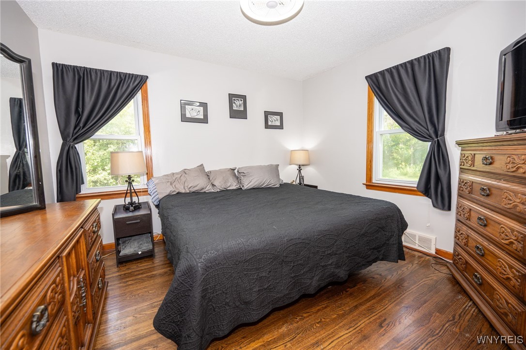 7559 Erie Road Evans, NY 14047 - Photo 13 of 41 Primary Bedroom