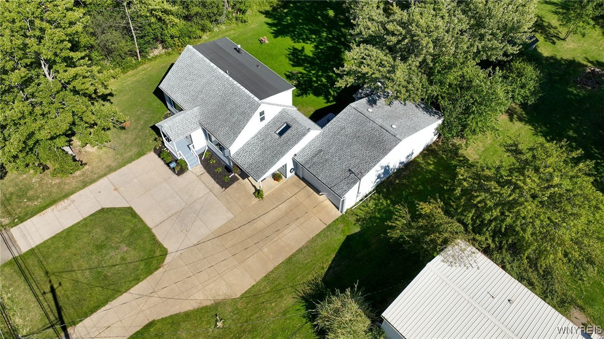 7559 Erie Road Evans, NY 14047 - Photo 5 of 41