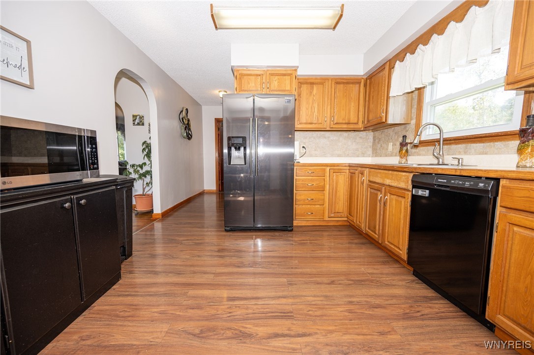 7559 Erie Road Evans, NY 14047 - Photo 10 of 41