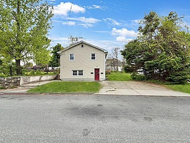 34 Marjorie Street Worcester, MA 01604 - Photo 2 of 27
