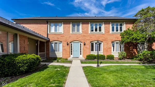 $149,900 | 1176 Canterbury Court, Unit C, Indianapolis, IN 46260