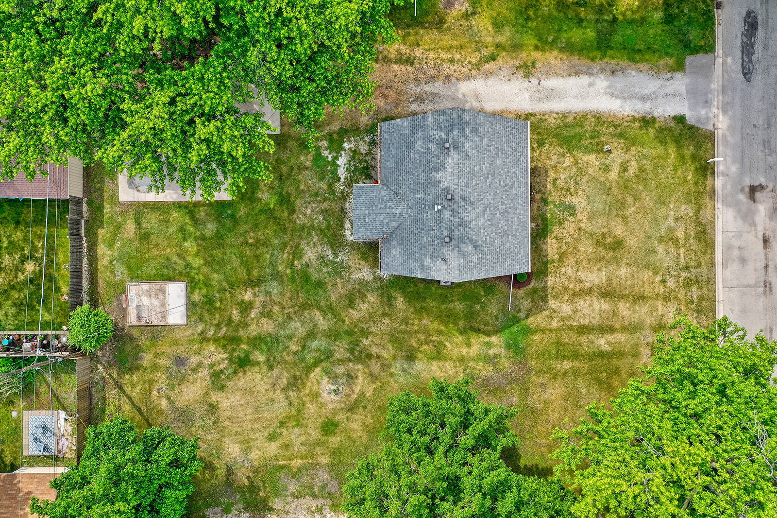 2134 Root Street Crest Hill, IL 60403 - Photo 17 of 17 an aerial view of a house with a yard