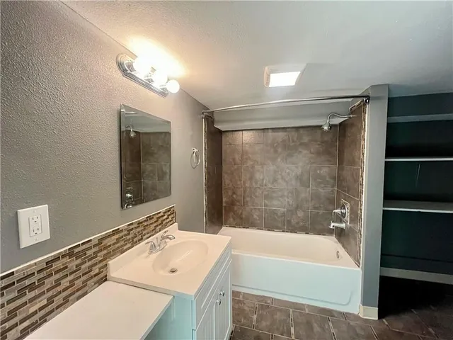 $1,200 | 603 Clare Court, New Orleans, LA 70124