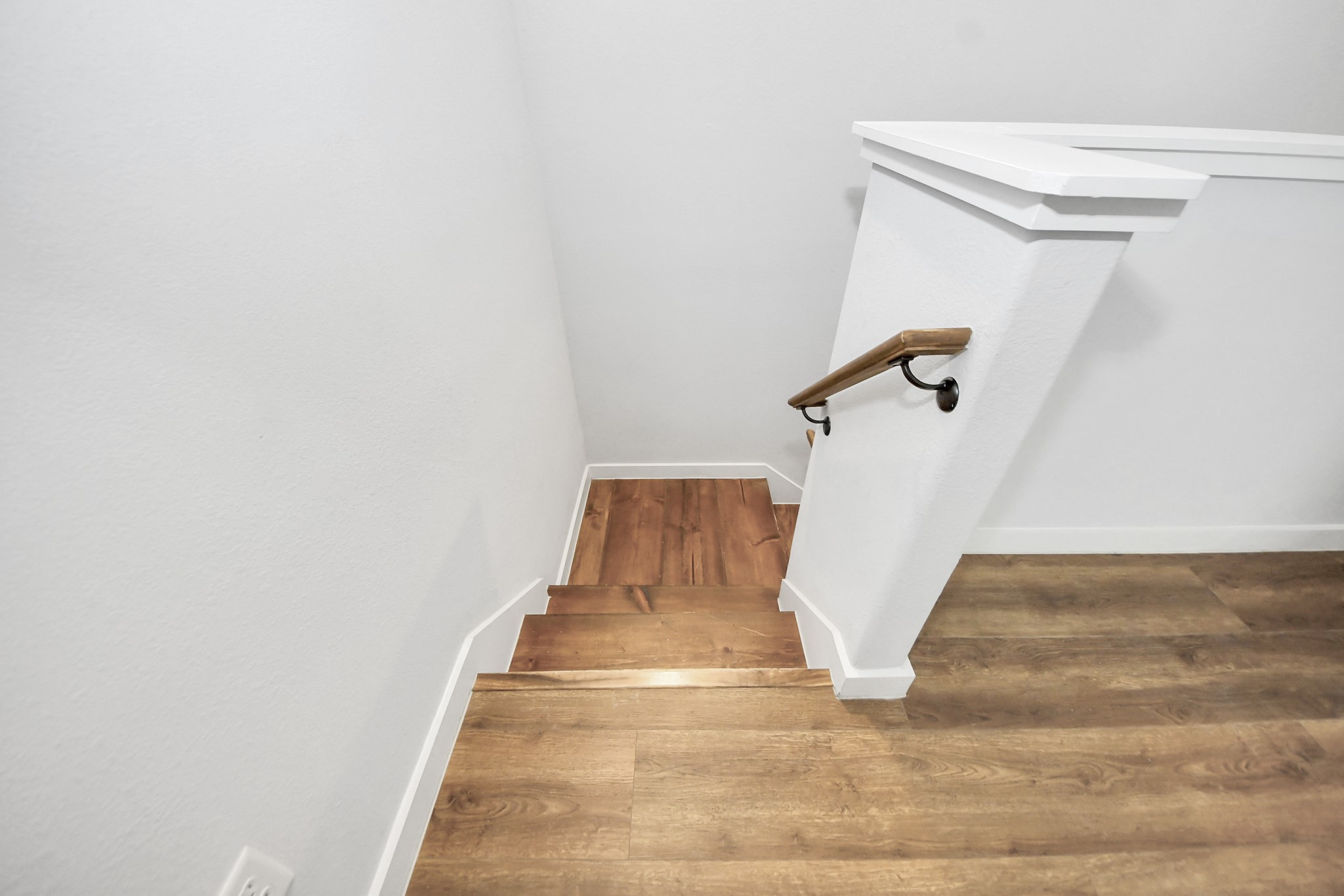 6609 Bacher Street, Unit A Houston, TX 77028 - Photo 22 of 33 a view of entryway