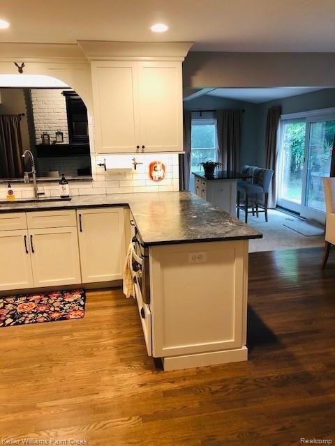 1312 Lomas Verdes Rochester Hills, MI 48306 - Photo 7 of 27