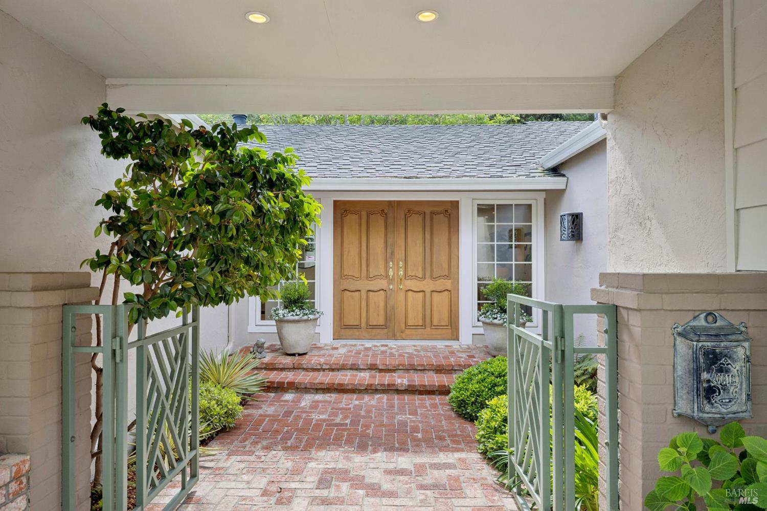 23 Corte Del Rey San Rafael, CA 94903 - Photo 4 of 47