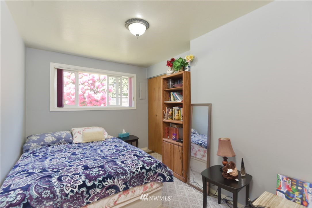 14655 Southeast Allen Road Bellevue, WA 98006 - Photo 8 of 18
