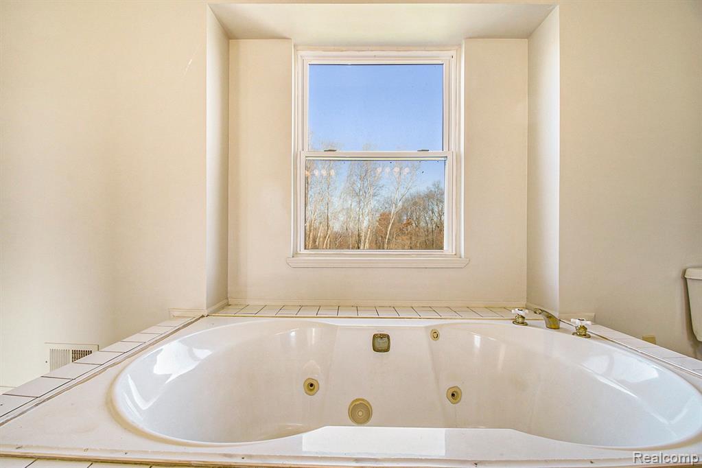 1298 Baldwin Road Grand Blanc, MI 48439 - Photo 20 of 31