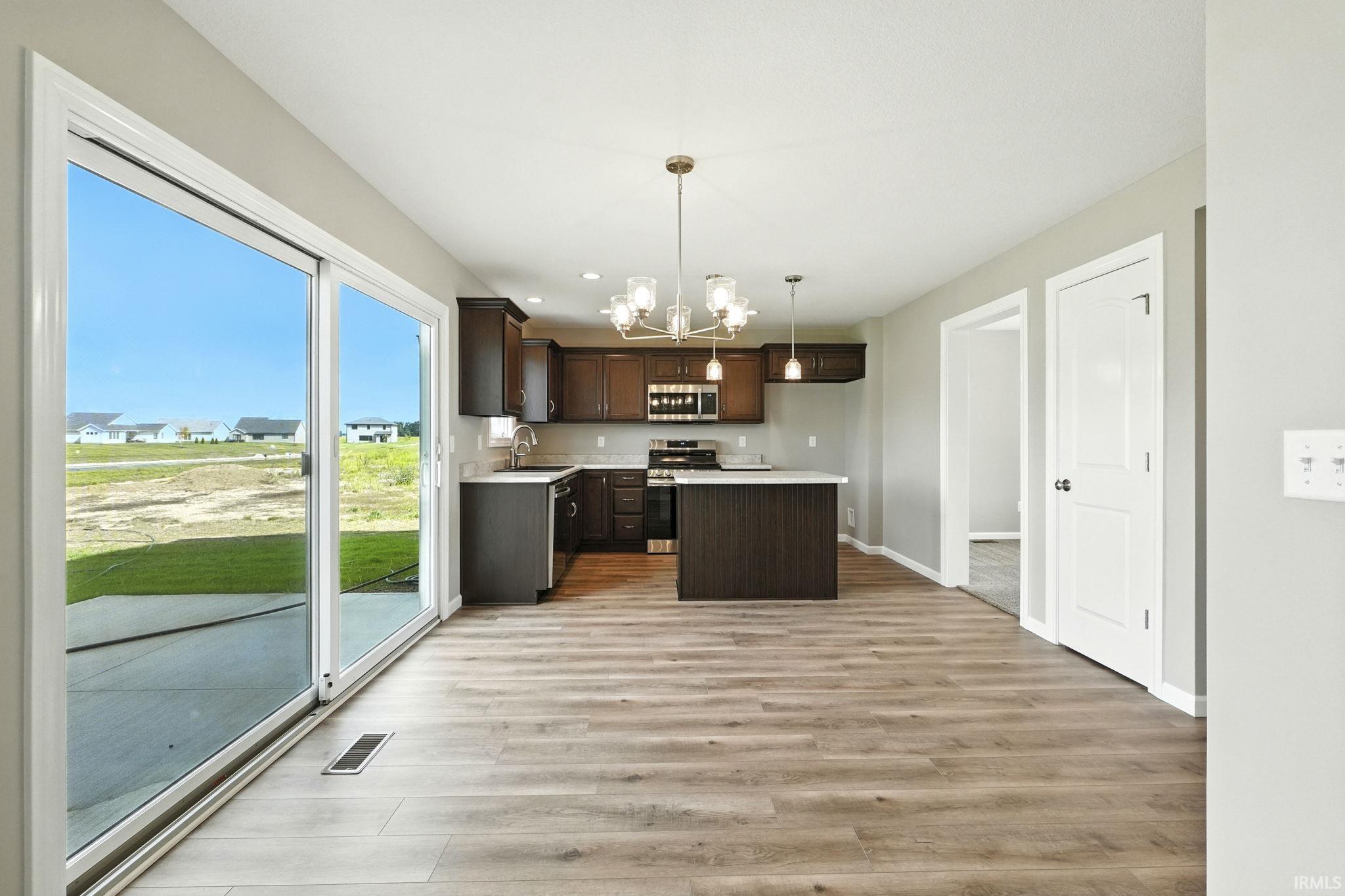 885 Zenos Boulevard Fort Wayne, IN 46818 - Photo 12 of 36