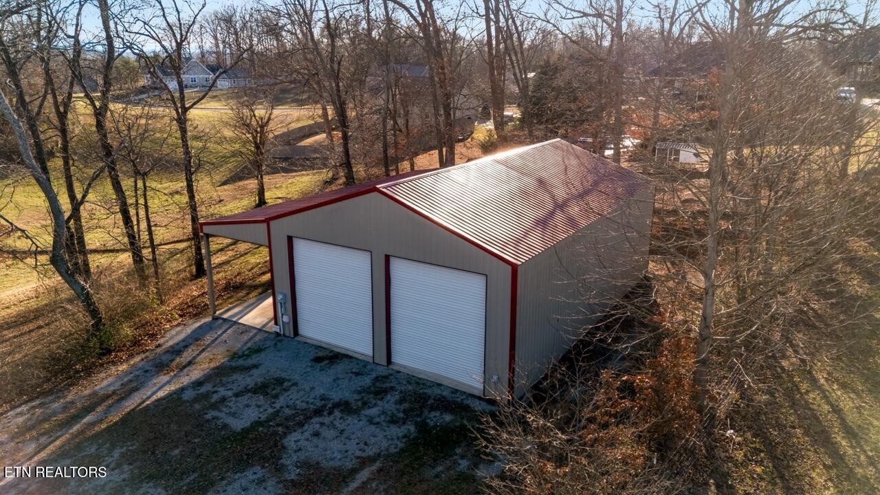 1231 Walker Road Maryville, TN 37801 - Photo 9 of 18 Gallery Image 9