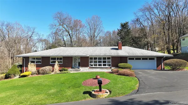 $499,900 | 4 Oak Street, Chester, NY 10918