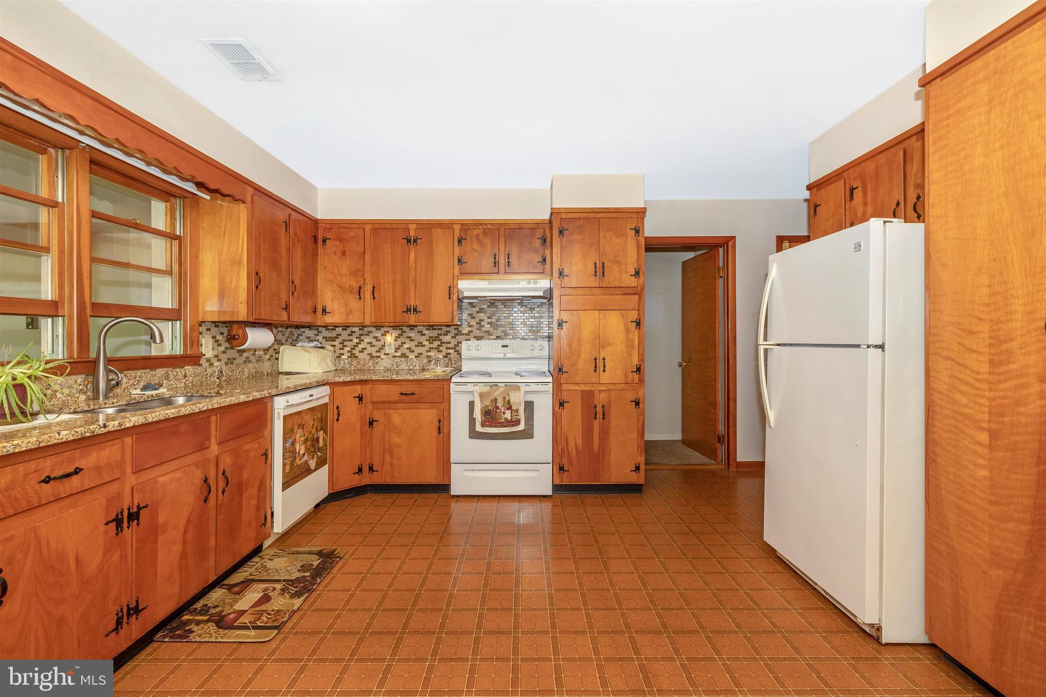 17 Fairview Avenue Frederick, MD 21701 - Photo 16 of 60