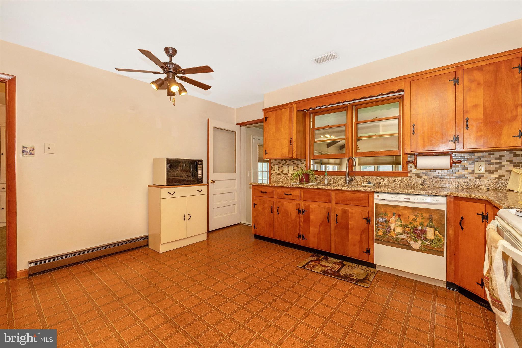 17 Fairview Avenue Frederick, MD 21701 - Photo 19 of 60
