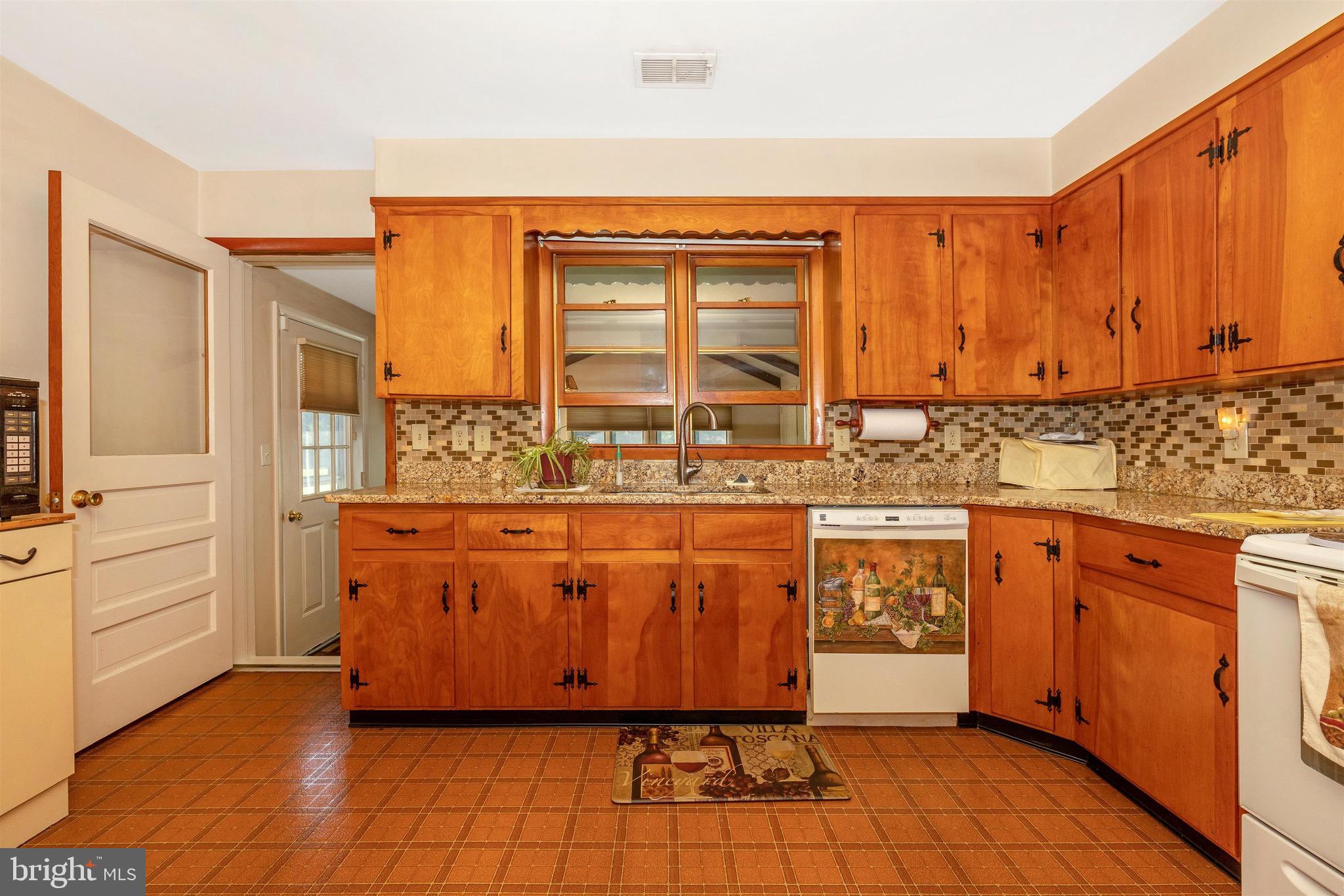 17 Fairview Avenue Frederick, MD 21701 - Photo 20 of 60