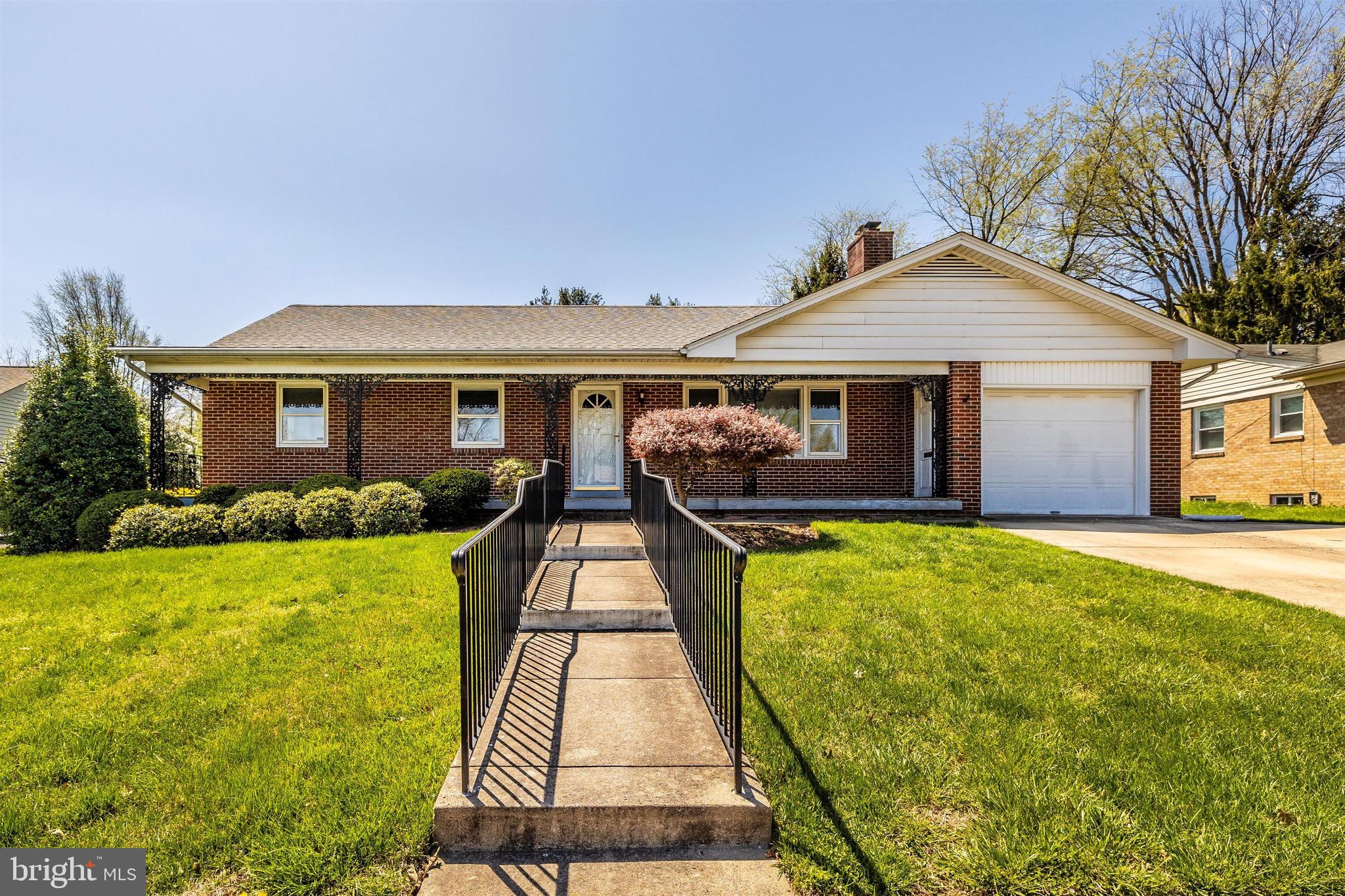 17 Fairview Avenue Frederick, MD 21701 - Photo 3 of 60