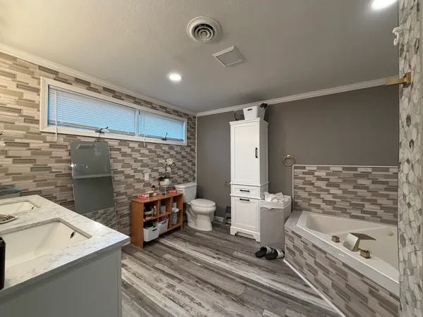 $224,900 | 23 Greenridge Drive, Decatur, IL 62526