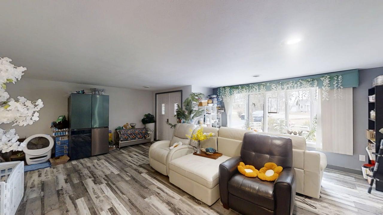23 Greenridge Drive Decatur, IL 62526 - Photo 5 of 42 a living room with furniture and wooden floor