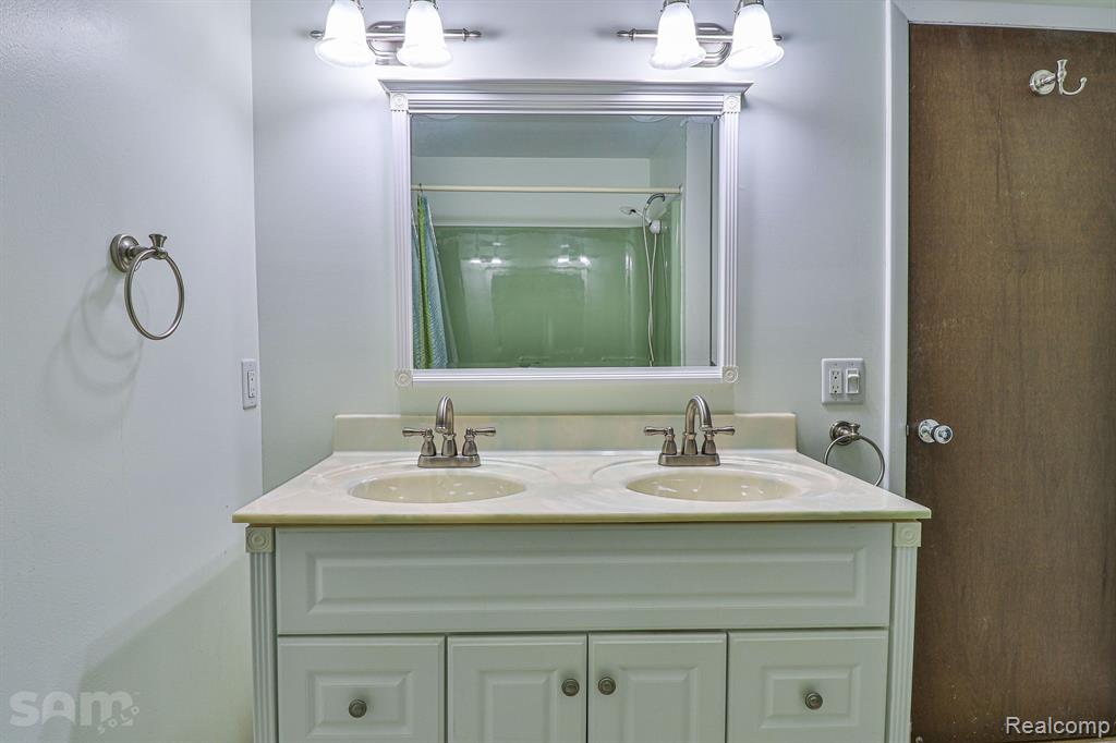 1243 Shenandoah Drive Rochester Hills, MI 48306 - Photo 30 of 40