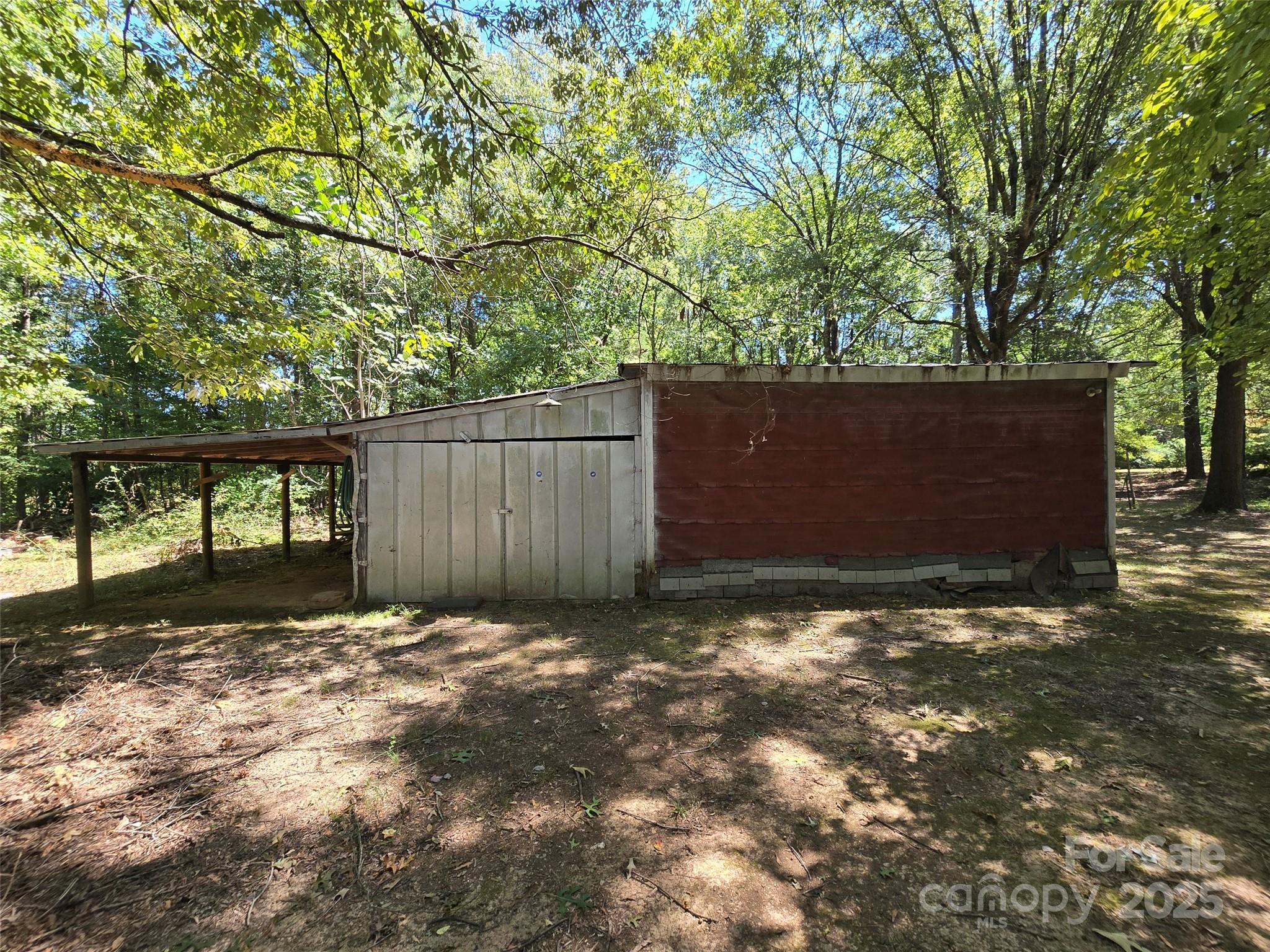 517 Mask Road Mount Gilead, NC 27306 - Photo 42 of 48 a backyard of a house