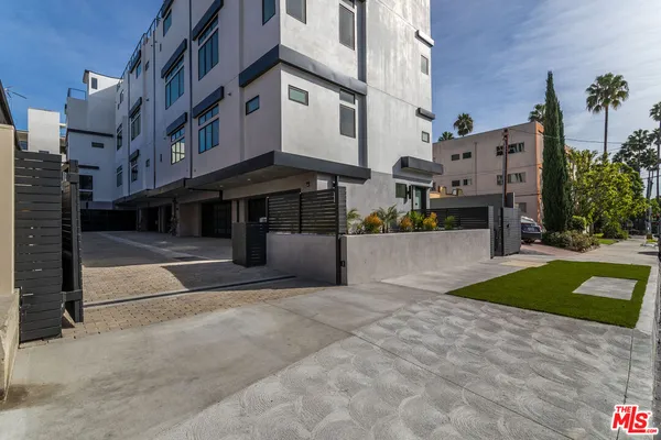 a view of building with street