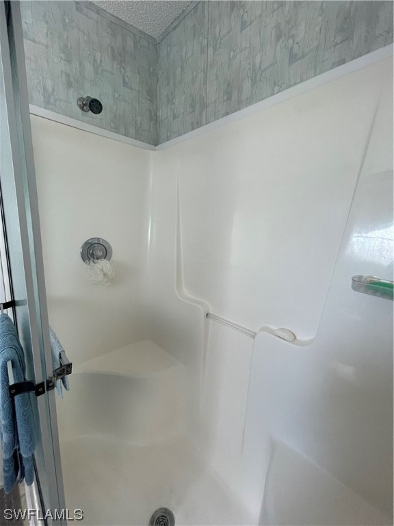 20560 Holiday Drive Estero, FL 33928 - Photo 6 of 33