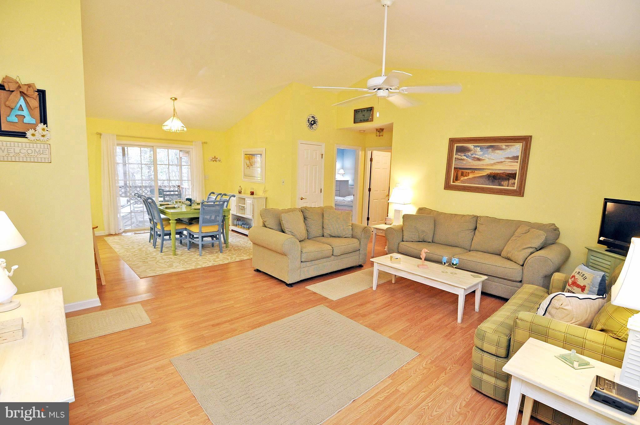38 Harpoon Road Ocean Pines, MD 21811 - Photo 4 of 28 Living Room Dinning Combination