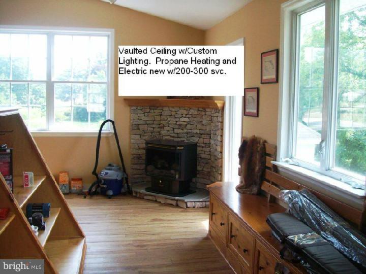 1964 Ridge Road Pottstown, PA 19465 - Photo 12 of 16 Gallery Image 12