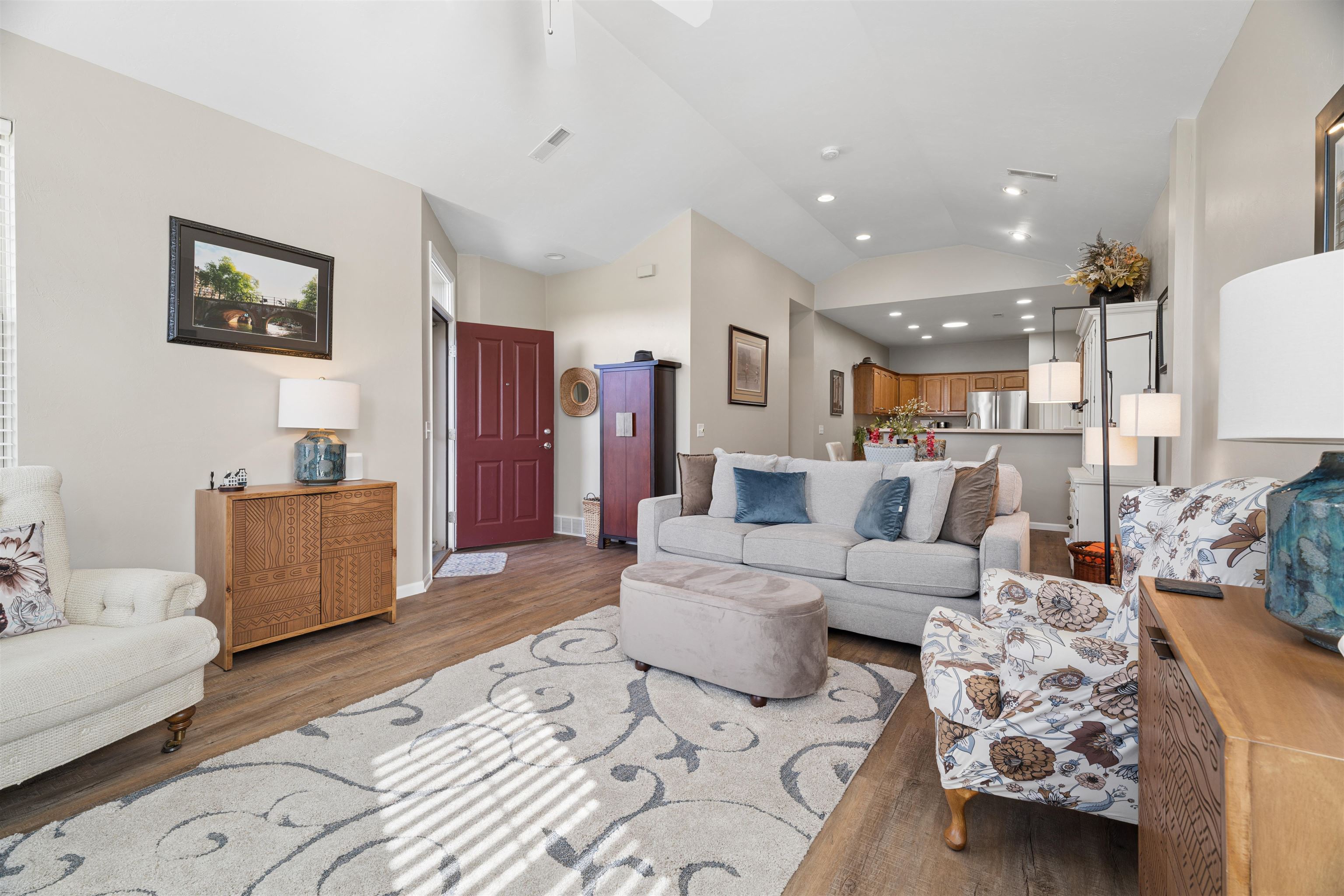 2301 East Tuscany Way Appleton, WI 54913 - Photo 4 of 25 Gallery Image 4